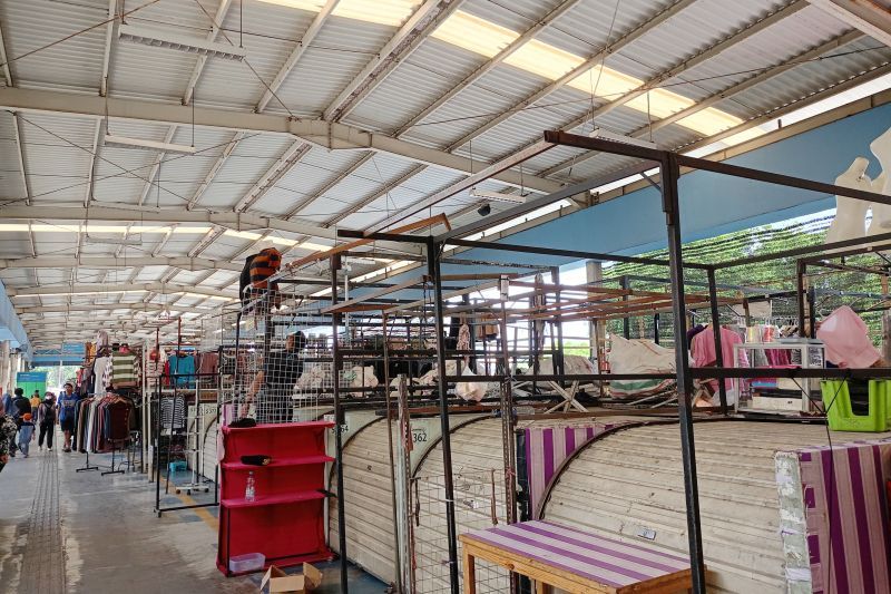 Pedagang Pasar Tanah Abang ancam akan tutup akses jembatan multiguna Pedagang Pasar Tanah Abang ancam akan tutup akses jembatan multiguna