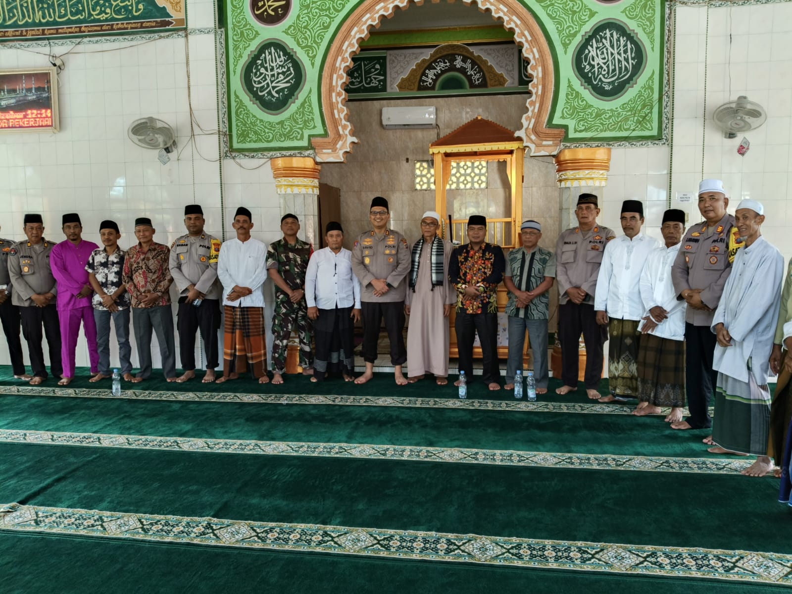 Jumat Curhat, Kapolres Langkat ajak warga Secanggang jaga kamtibmas Jumat Curhat, Kapolres Langkat ajak warga Secanggang jaga kamtibmas