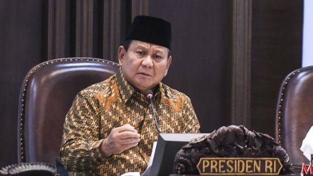 Para menteri diberikan seragam untuk jalani pembekalan di Magelang Para menteri diberikan seragam untuk jalani pembekalan di Magelang
