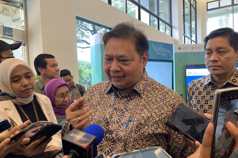 Airlangga sebut ekonomi tetap baik meski tren deflasi berlanjut Airlangga sebut ekonomi tetap baik meski tren deflasi berlanjut