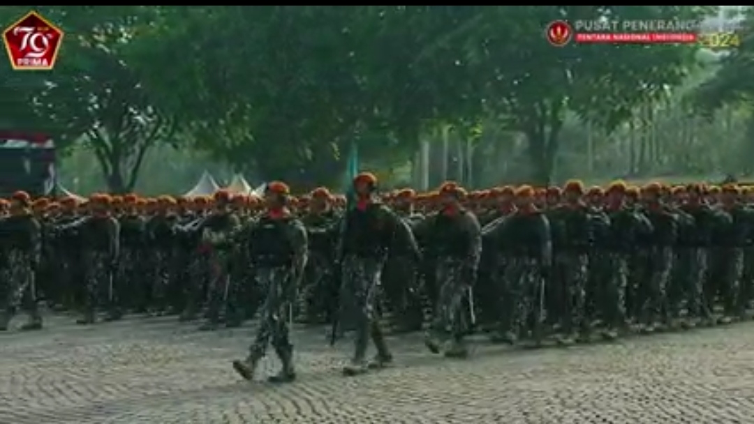 Upacara HUT Ke-79 TNI Upacara HUT Ke-79 TNI