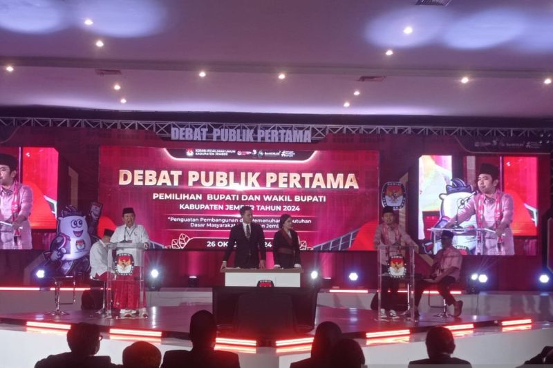 Debat publik perdana di Pilkada Jember untuk pertajam visi misi paslon Debat publik perdana di Pilkada Jember untuk pertajam visi misi paslon