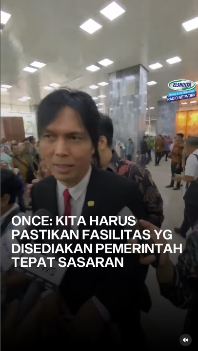 Once: Satu komisi dengan Ahmad Dhani ya tidak apa, malah seru Once: Satu komisi dengan Ahmad Dhani ya tidak apa, malah seru