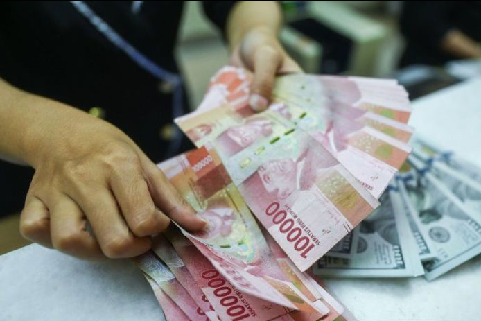 Rupiah pada Kamis naik 4 poin jadi Rp15.701 per dolar AS Rupiah pada Kamis naik 4 poin jadi Rp15.701 per dolar AS