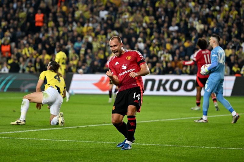 MU masih tanpa kemenangan usai ditahan imbang Fenerbahce MU masih tanpa kemenangan usai ditahan imbang Fenerbahce