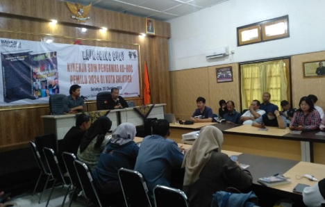 Bawaslu Salatiga launching buku Kinerja SDM Pengawas Ad Hoc Pemilu 2024 Bawaslu Salatiga launching buku Kinerja SDM Pengawas Ad Hoc Pemilu 2024