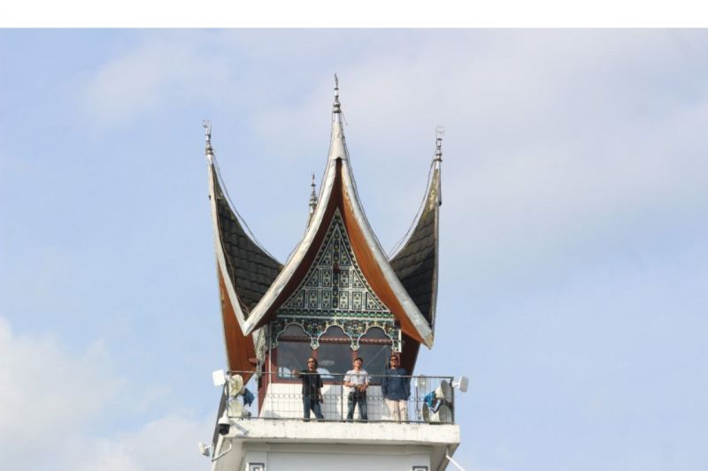 Bawaslu: Semua pasangan calon pilkada Bukittinggi langgar aturan APK Bawaslu: Semua pasangan calon pilkada Bukittinggi langgar aturan APK