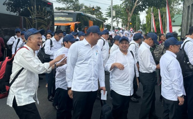 Wamen Kabinet Merah Putih tiba di Akmil Magelang Wamen Kabinet Merah Putih tiba di Akmil Magelang