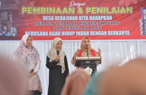 Ketua Dekranasda Aceh minta perajin manfaatkan pasar digital Ketua Dekranasda Aceh minta perajin manfaatkan pasar digital