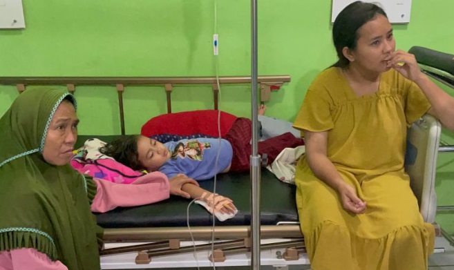Dinkes: 71 korban keracunan sudah kembali namun masih diawasi Dinkes: 71 korban keracunan sudah kembali namun masih diawasi