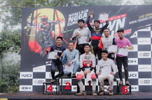 Rendy V Sanjaya juarai 76 Indonesian Downhill 2024 seri kedua Rendy V Sanjaya juarai 76 Indonesian Downhill 2024 seri kedua