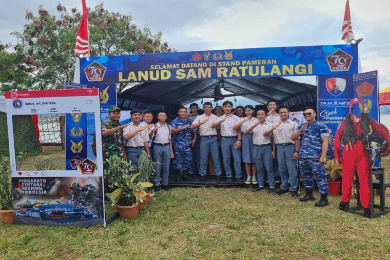 Lanud Sam Ratulangi meriahkan pameran alutsista HUT TNI di Manado Lanud Sam Ratulangi meriahkan pameran alutsista HUT TNI di Manado