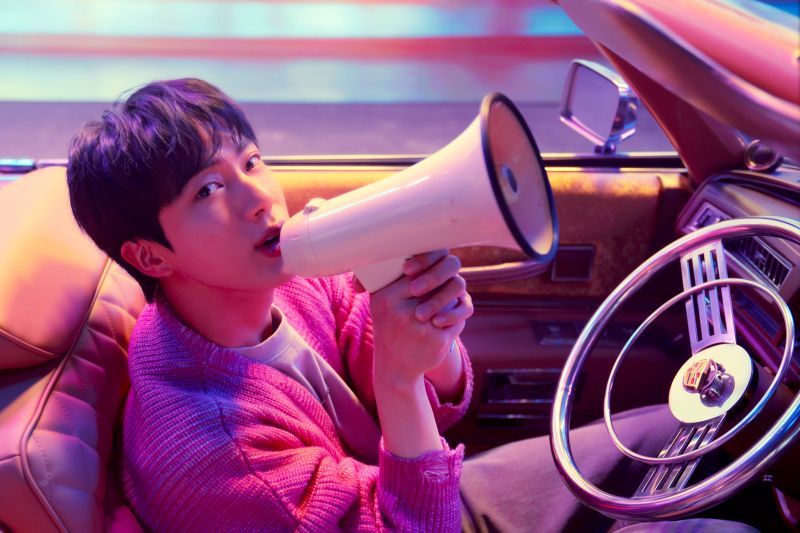 Jin BTS rayakan single baru Ill Be There dalam Dolby Atmos Jin BTS rayakan single baru Ill Be There dalam Dolby Atmos