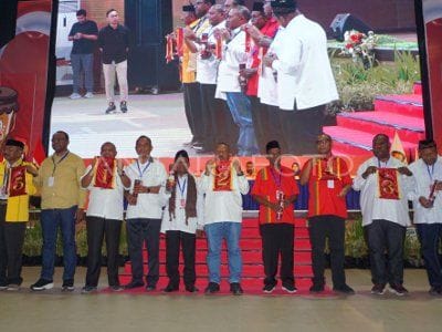Debat publik perdana, calon pemimpin paparkan visi dan misi Debat publik perdana, calon pemimpin paparkan visi dan misi