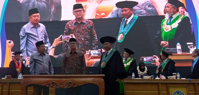 Jusuf Kalla: Biarkan Pemerintah bekerja, baru beri penilaian Jusuf Kalla: Biarkan Pemerintah bekerja, baru beri penilaian