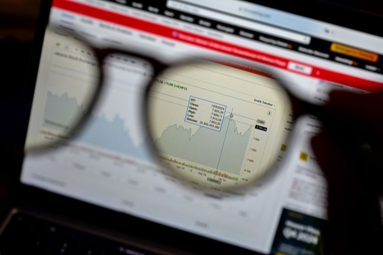 IHSG Kamis dibuka melemah 8,89 poin IHSG Kamis dibuka melemah 8,89 poin