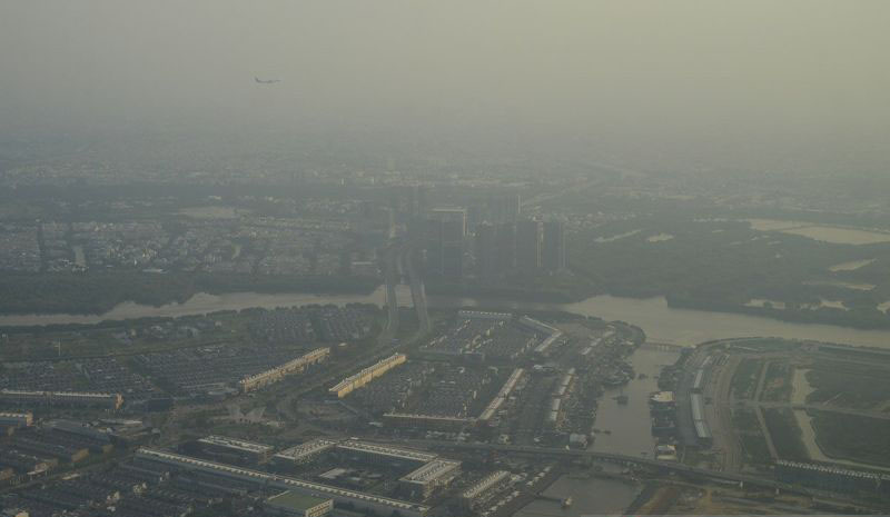 Kualitas udara Jakarta tidak sehat bagi kelompok sensitif Kualitas udara Jakarta tidak sehat bagi kelompok sensitif