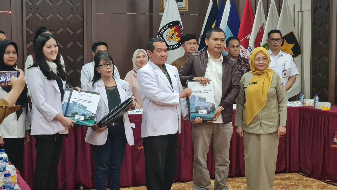 KPU Jakarta terima hasil pemeriksaan kesehatan 3 bakal calon kepala daerah Jakarta 2024 KPU Jakarta terima hasil pemeriksaan kesehatan 3 bakal calon kepala daerah Jakarta 2024