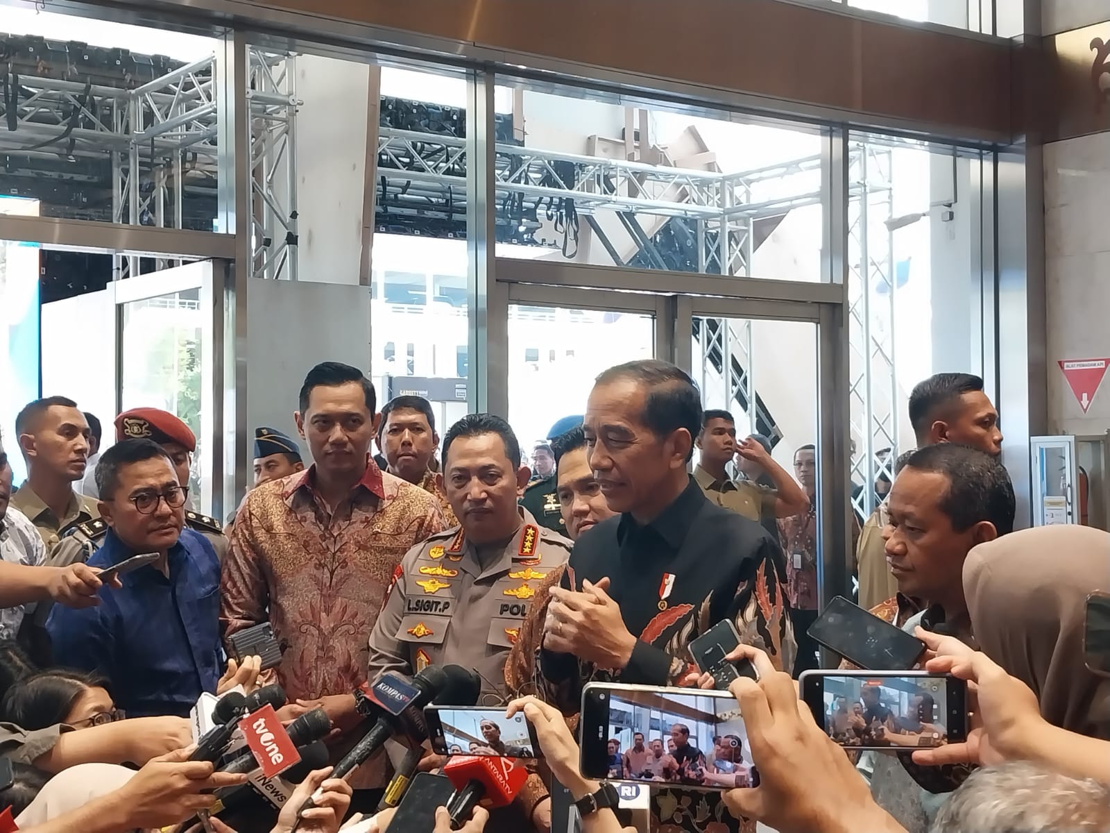 Keppres pemindahan IKN bisa dilakukan Jokowi atau Prabowo Keppres pemindahan IKN bisa dilakukan Jokowi atau Prabowo