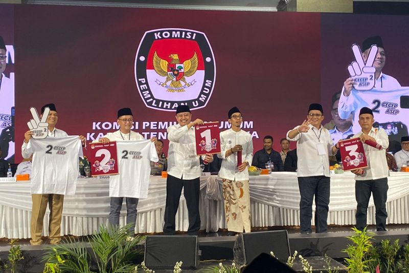 Bawaslu Tasikmalaya sayangkan aksi paslon meninggalkan acara deklarasi Bawaslu Tasikmalaya sayangkan aksi paslon meninggalkan acara deklarasi