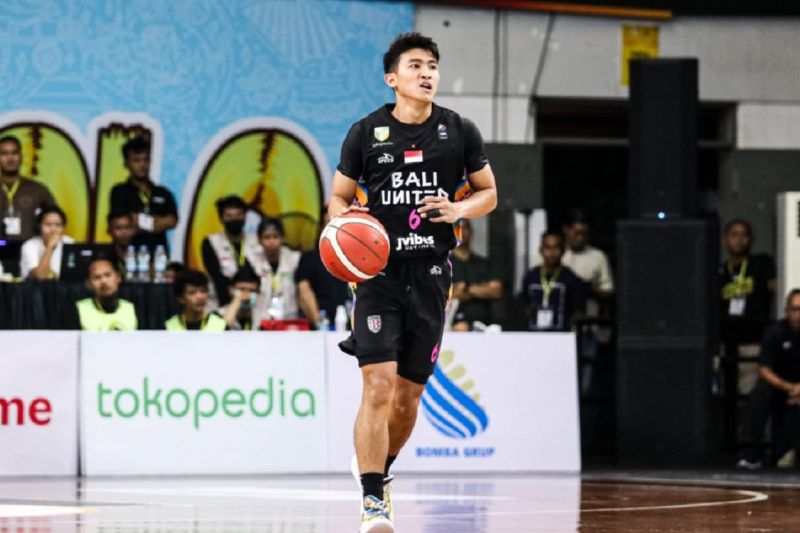 Abraham Wenas jadi pemain Kesatria Bengawan Solo Abraham Wenas jadi pemain Kesatria Bengawan Solo
