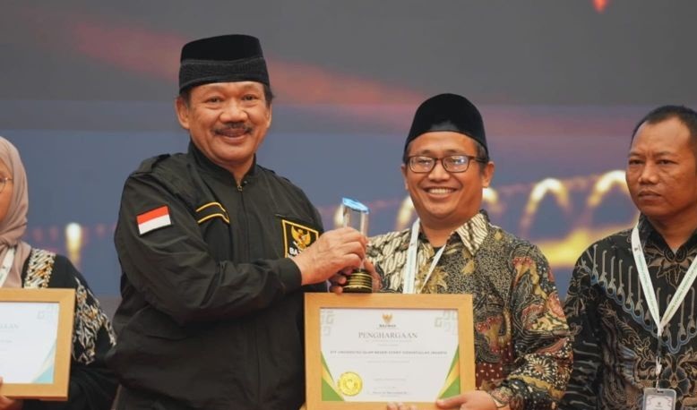 Baznas RI anugerahkan penghargaan kepada 92 UPZ terbaik di Indonesia Baznas RI anugerahkan penghargaan kepada 92 UPZ terbaik di Indonesia