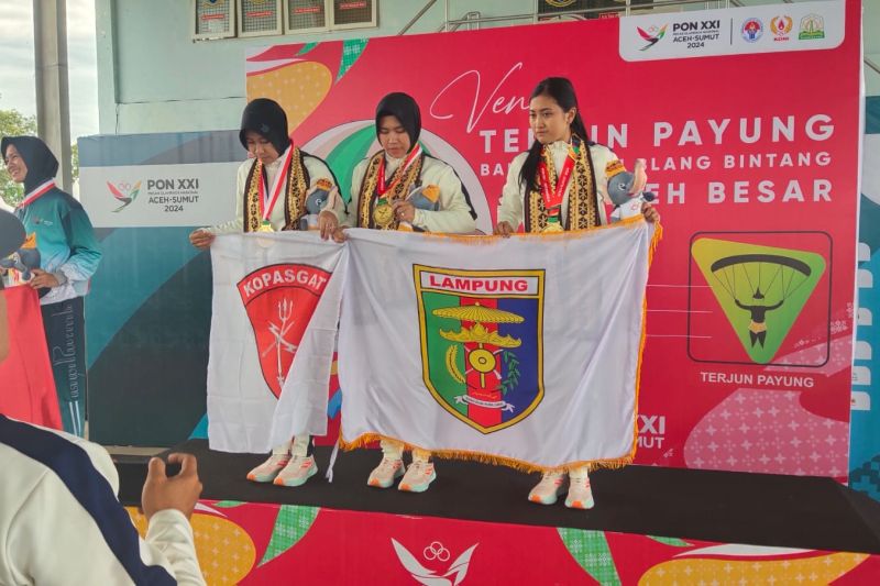 Atlet terjun payung Lampung dapat hadiah 1 hektare tanah Atlet terjun payung Lampung dapat hadiah 1 hektare tanah