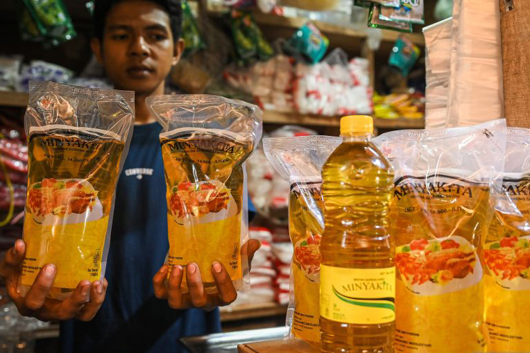 Harga minyak goreng tercatat Rp18.250 per liter