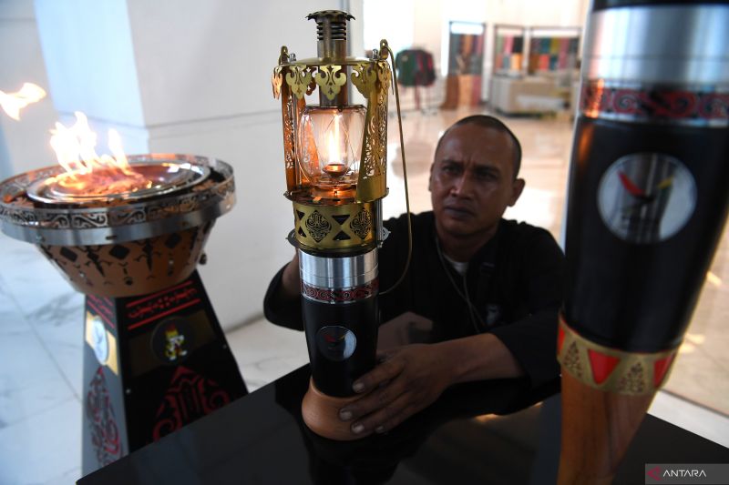 Inilah atlet-atlet pembawa obor dalam Pembukaan PON XXI di Aceh Inilah atlet-atlet pembawa obor dalam Pembukaan PON XXI di Aceh
