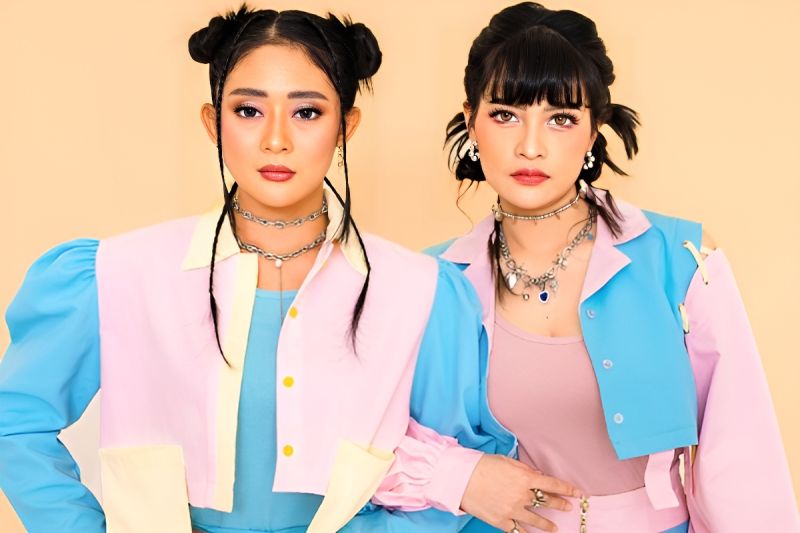 Duo Anggrek rilis album terbaru bertajuk Mekar Duo Anggrek rilis album terbaru bertajuk Mekar