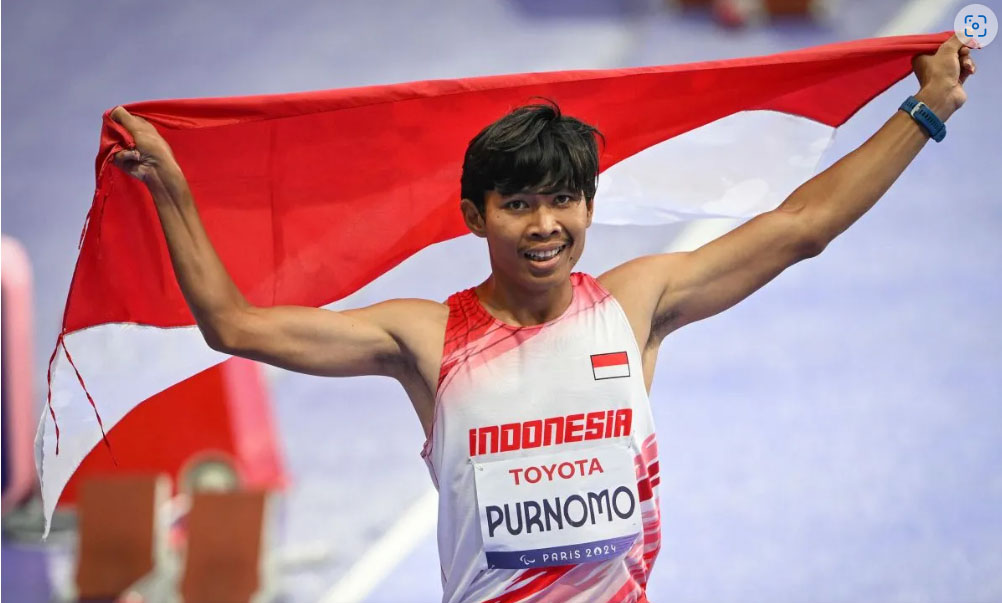 Presiden Jokowi ucapkan selamat kepada Saptoyogo Purnomo, peraih medali perak dalam Paralimpiade Paris 2024 Presiden Jokowi ucapkan selamat kepada Saptoyogo Purnomo, peraih medali perak dalam Paralimpiade Paris 2024