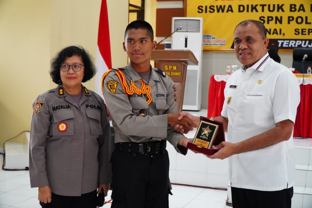 Pj Bupati Langkat tekankan pentingnya kohesi sosial bagi siswa Diktukba Polri Pj Bupati Langkat tekankan pentingnya kohesi sosial bagi siswa Diktukba Polri