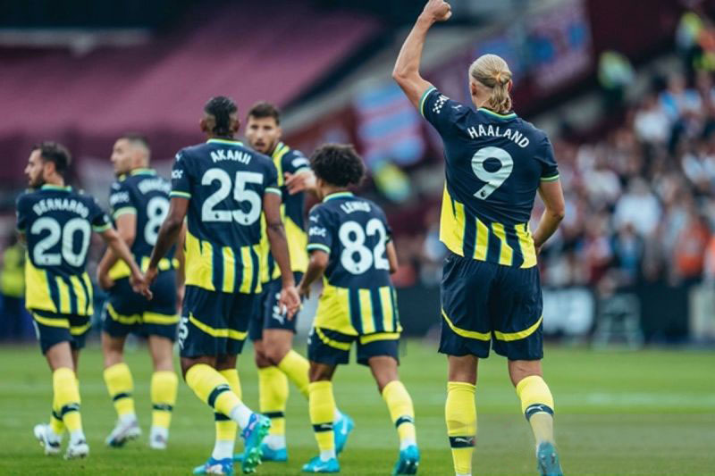 Stones amankan hasil imbang 2-2 saat City ditahan imbang Arsenal Stones amankan hasil imbang 2-2 saat City ditahan imbang Arsenal