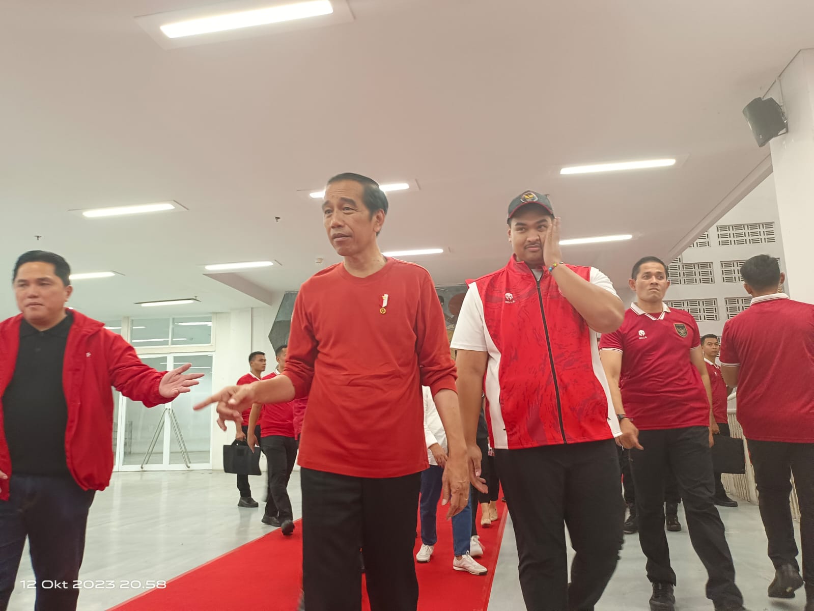 Jokowi: Selamat Hari Olahraga Nasional!