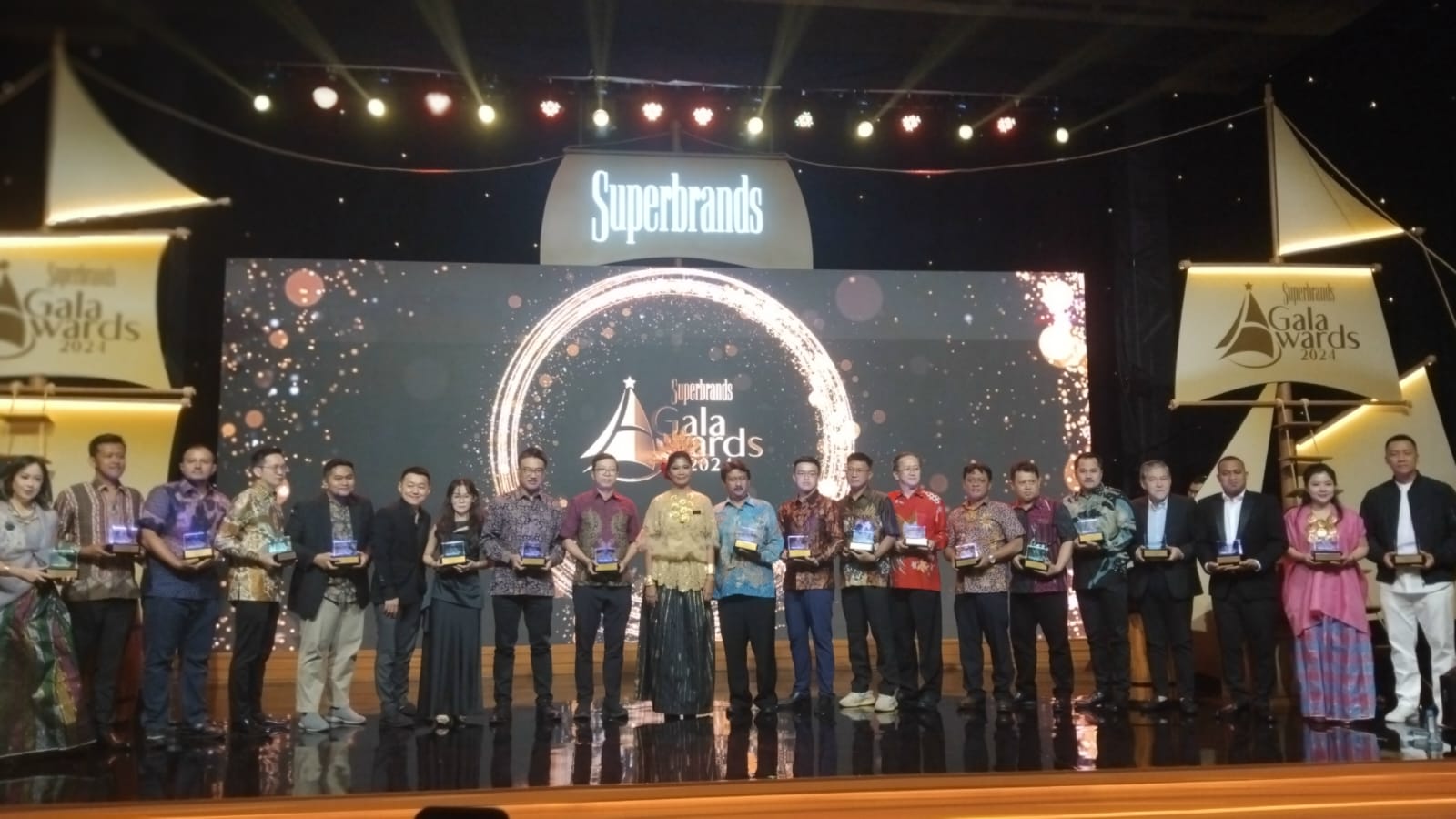 Superbrands apresiasi 50 merek