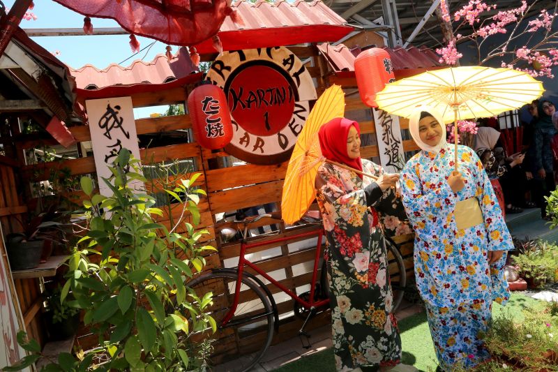 Pemkot Surabaya kembangkan 35 kampung tematik tarik wisata Pemkot Surabaya kembangkan 35 kampung tematik tarik wisata