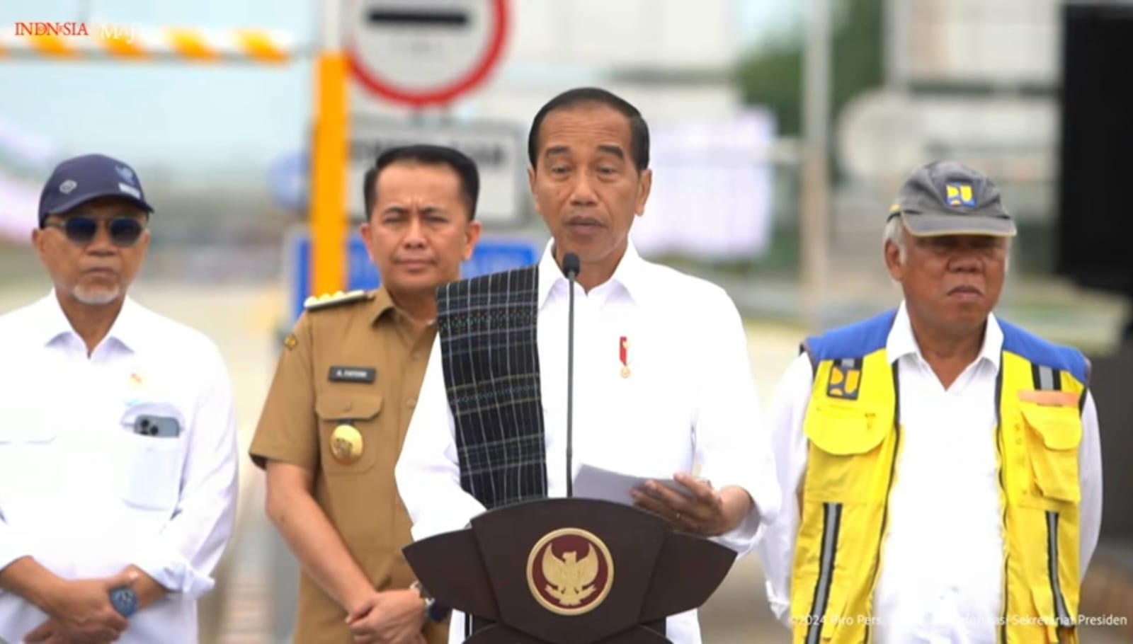 Resmikan ruas jalan tol di Sumut, Presiden Jokowi: akan dorong pertumbuhan ekonomi baru dan tambah daya saing daerah Resmikan ruas jalan tol di Sumut, Presiden Jokowi: akan dorong pertumbuhan ekonomi baru dan tambah daya saing daerah
