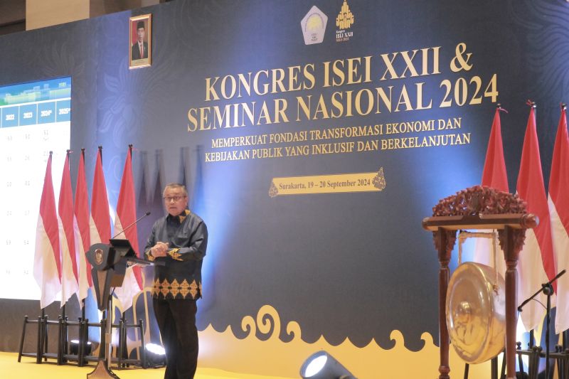 ISEI: Infrastruktur hingga hilirisasi fondasi kuat ekonomi RI ISEI: Infrastruktur hingga hilirisasi fondasi kuat ekonomi RI
