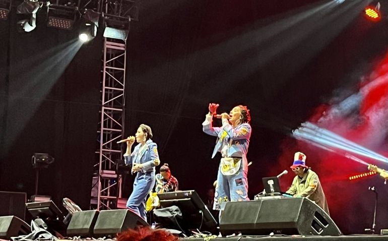 Duo Maia ajak penonton Pestapora 2024 bernostalgia Duo Maia ajak penonton Pestapora 2024 bernostalgia