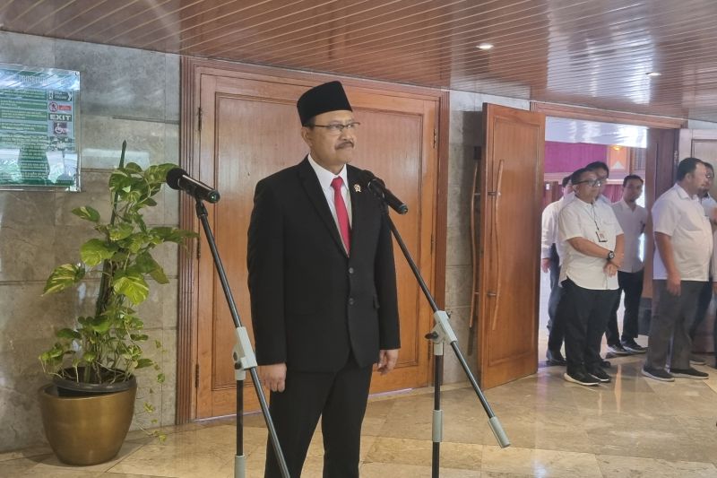 Gus Ipul resmi jabat sebagai Mensos siap tingkatkan tata kelola DTKS Gus Ipul resmi jabat sebagai Mensos siap tingkatkan tata kelola DTKS