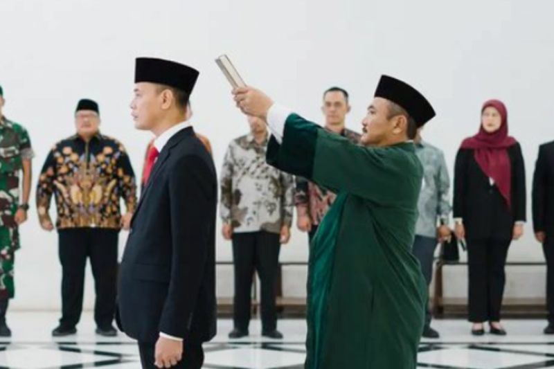 Kepala BKPSDM resmi menjabat Sekda Karawang Kepala BKPSDM resmi menjabat Sekda Karawang