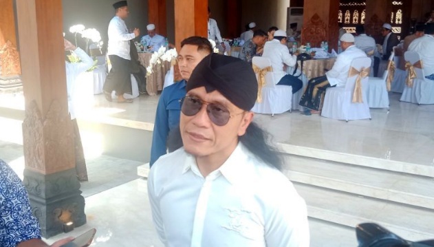 Presiden Jokowi minta pengasuh ponpes kawal transisi pemerintahan baru Presiden Jokowi minta pengasuh ponpes kawal transisi pemerintahan baru