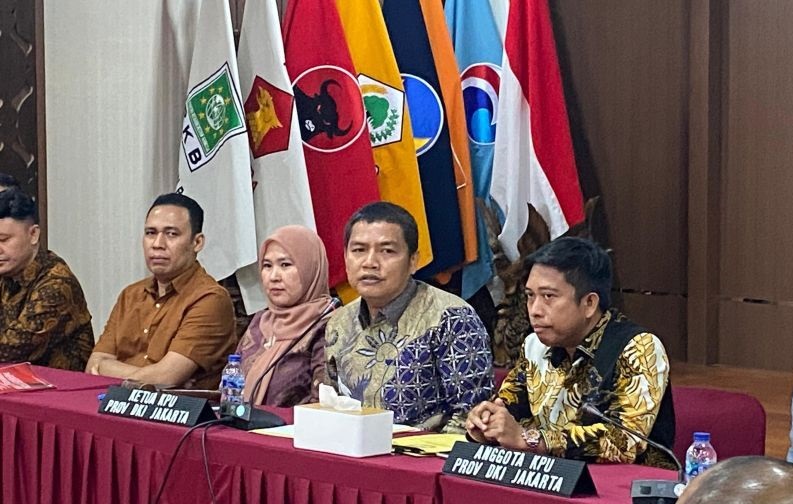 KPU resmi tetapkan tiga paslon cagub-cawagub maju dalam Pilkada DKI KPU resmi tetapkan tiga paslon cagub-cawagub maju dalam Pilkada DKI