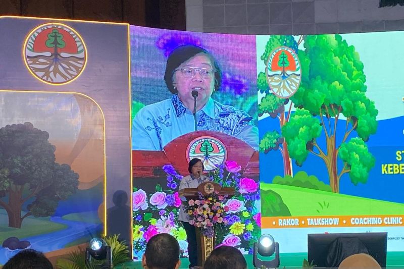 Menteri LHK pastikan pengawasan ketat terkait persetujuan lingkungan Menteri LHK pastikan pengawasan ketat terkait persetujuan lingkungan