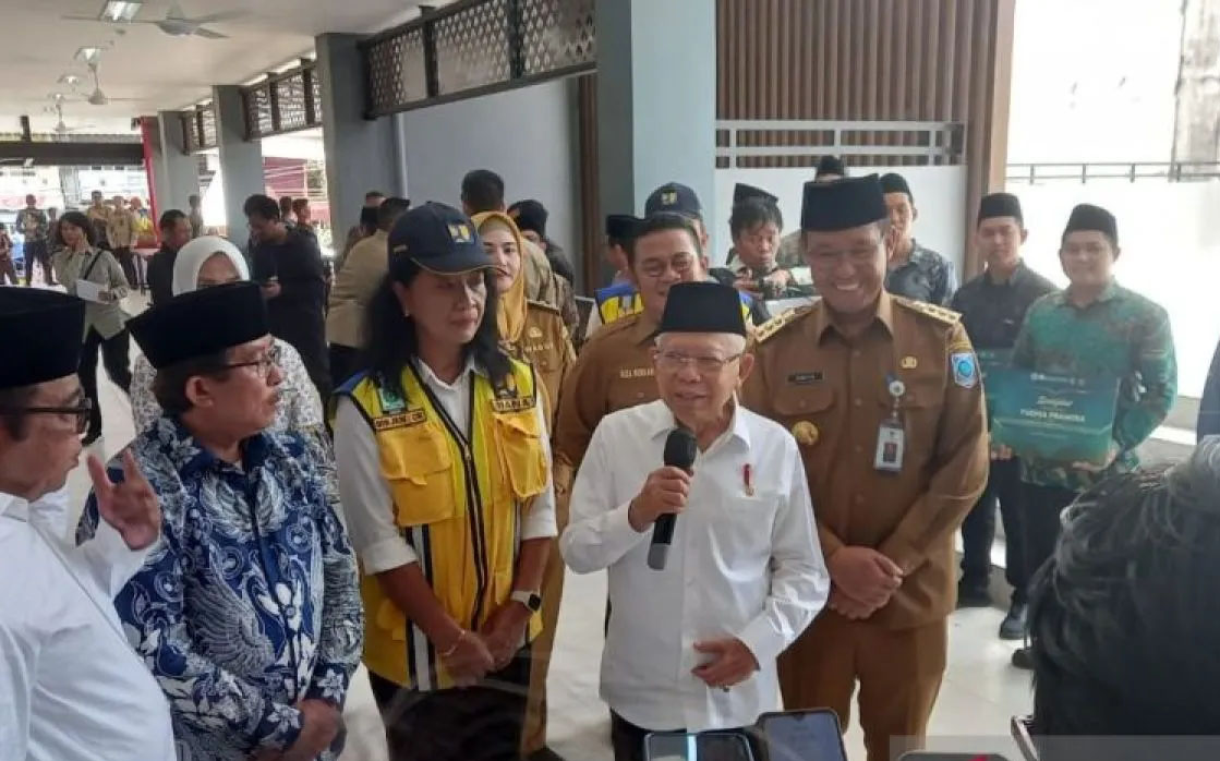 Naik heli Super Puma, Wapres Maruf resmikan pasar Toboali Bangka Belitung Naik heli Super Puma, Wapres Maruf resmikan pasar Toboali Bangka Belitung