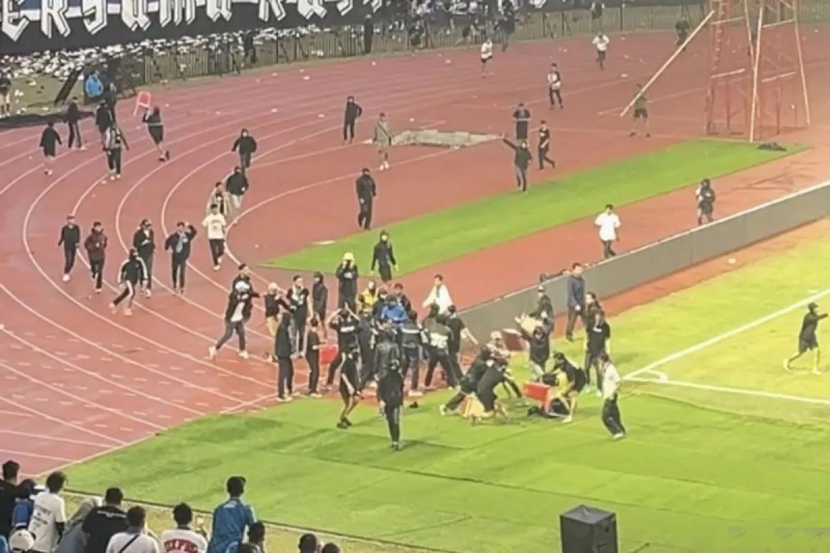 Buntut kerusuhan Bobotoh, PSSI pastikan beri sanksi tegas Buntut kerusuhan Bobotoh, PSSI pastikan beri sanksi tegas
