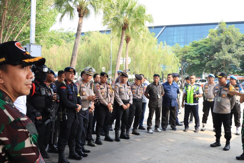 Polisi sebut pengamanan kunjungan Paus Fransiskus berjalan kondusif Polisi sebut pengamanan kunjungan Paus Fransiskus berjalan kondusif