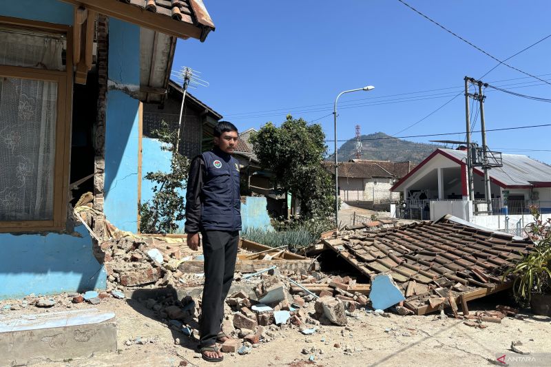 BNPB biayai sewa hunian sementara bagi korban terdampak gempa Bandung BNPB biayai sewa hunian sementara bagi korban terdampak gempa Bandung