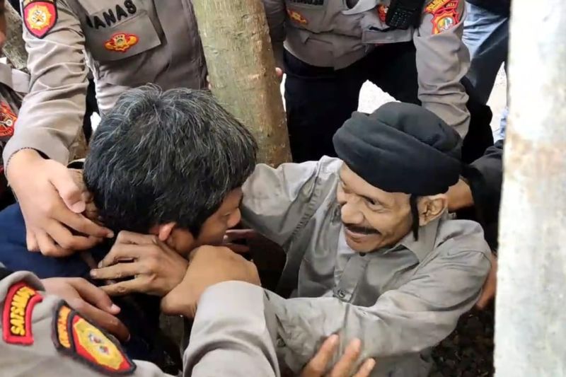 Polisi tegaskan bantu anak Menteri Radinal saat ada eksekusi rumah Polisi tegaskan bantu anak Menteri Radinal saat ada eksekusi rumah