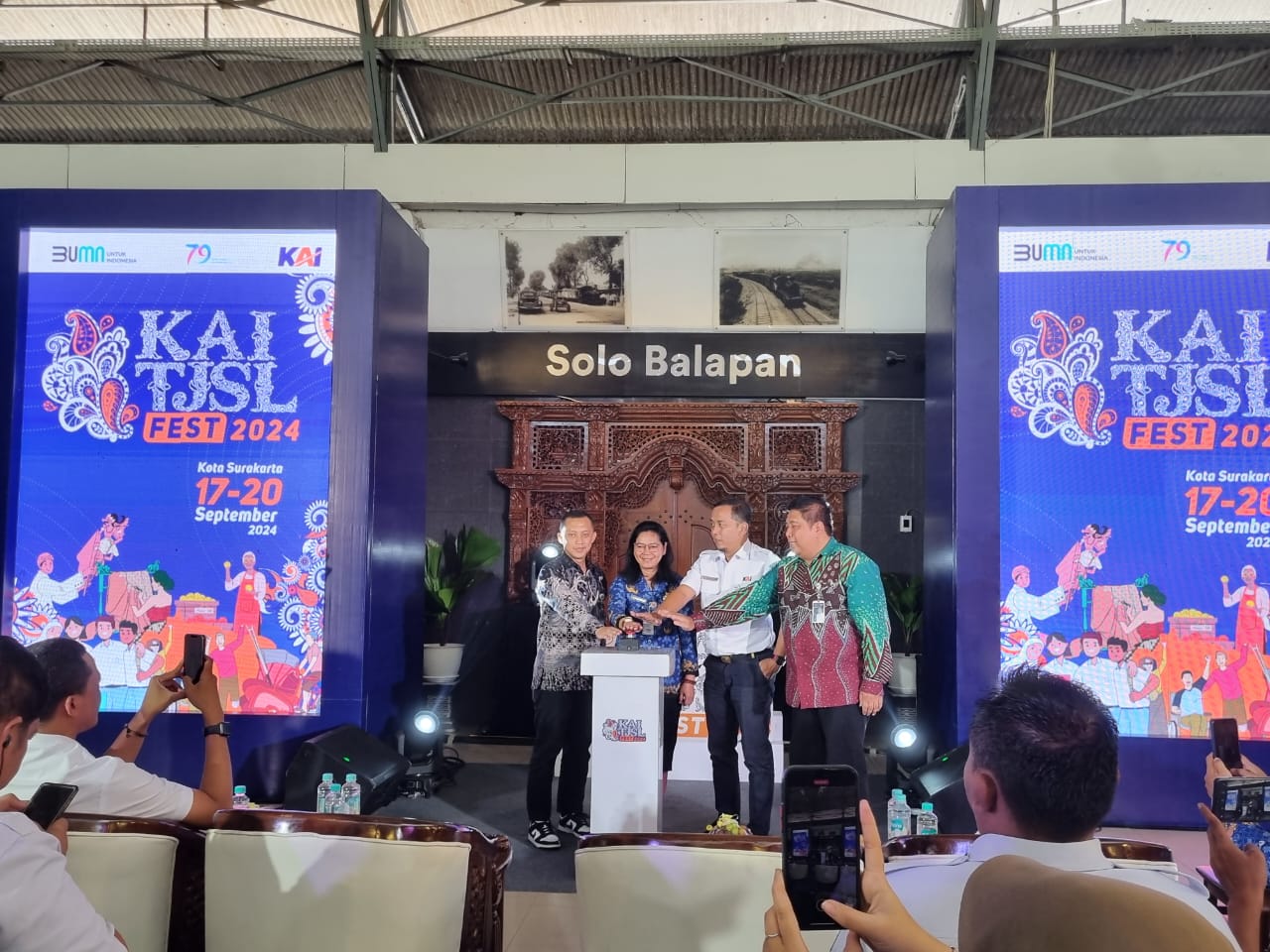 KAI hadirkan TJSL Fest bagi warga Solo Raya, perkuat komitmen aspek sosial dan lingkungan KAI hadirkan TJSL Fest bagi warga Solo Raya, perkuat komitmen aspek sosial dan lingkungan